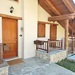 Hostdomus - Delle Nevi * Traverses