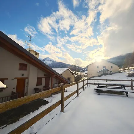 Hostdomus - Delle Nevi Apartmán Traverses